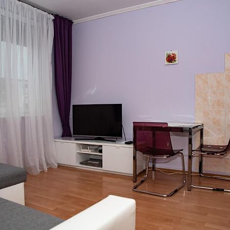 Lovely One Bedroom Apartment Nové Zámky Exterior foto