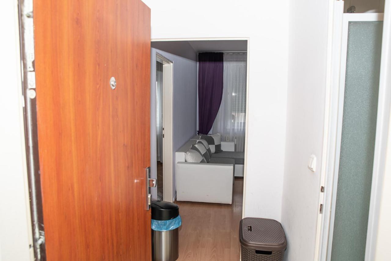 Lovely One Bedroom Apartment Nové Zámky Exterior foto